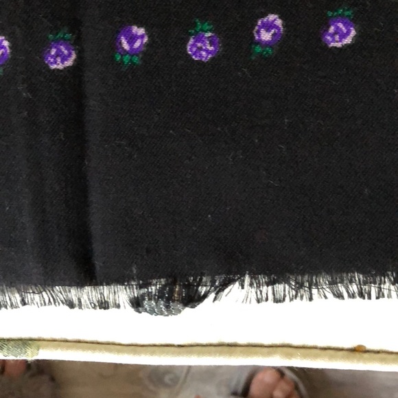 Vintage 100% Wool🧣Scarf - Picture 7 of 7